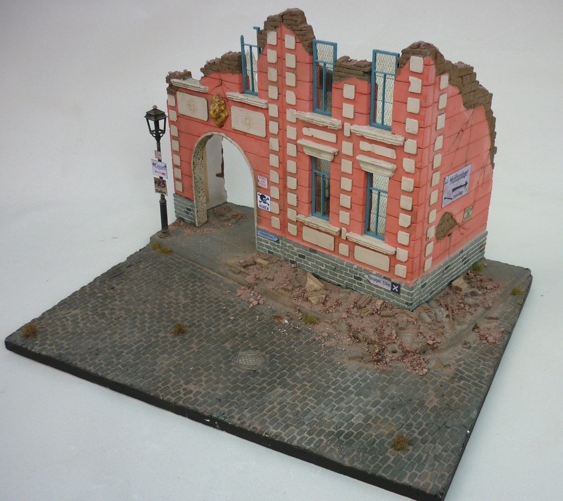 RT-Diorama 35222 Diorama-Base: &amp;quot;Bombed out Street&amp;quot; 1/35 – image 5