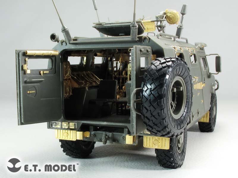 ET Model E35-195 Russian GAZ-233014 STS &amp;quot;TIGER&amp;quot; Interior (For Meng VS-003) (1/35) – immagine 3