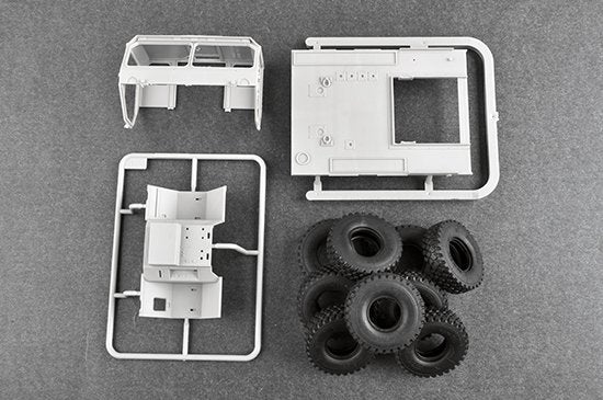 Trumpeter 01083 M984A2 HEMTT Wrecker 1/35 – image 8