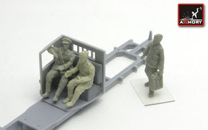 Armory Models F7209 “…in the truck cab” Soviet officer &amp;amp; drivers (WWII) 1/72
