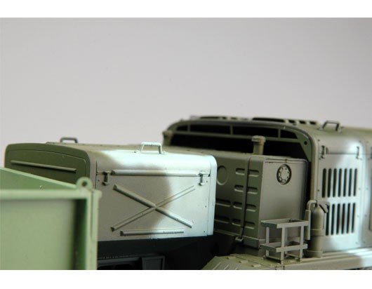 Trumpeter 01005 MAZ/KZKT-537L Ballast Tractor 1/35 – image 5
