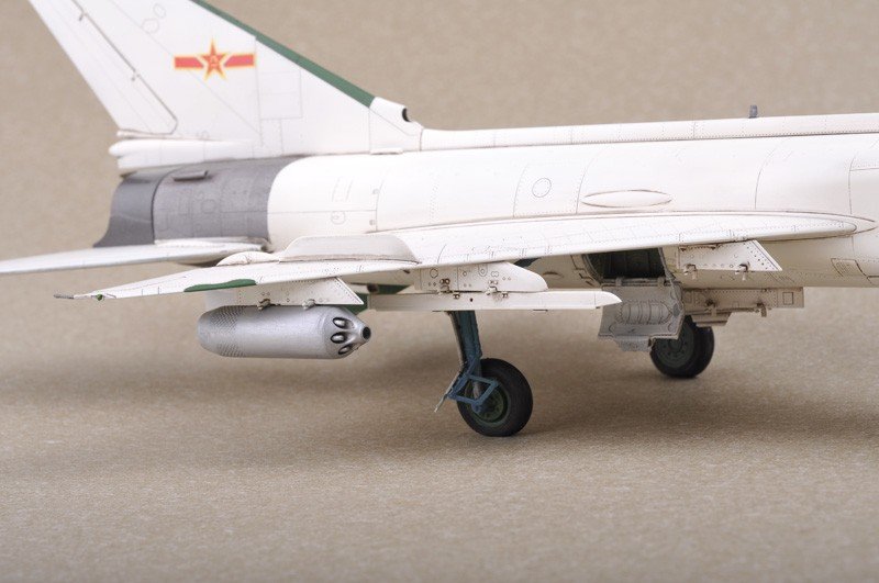 Trumpeter 02846 J-8D Finback 1/48 – image 12