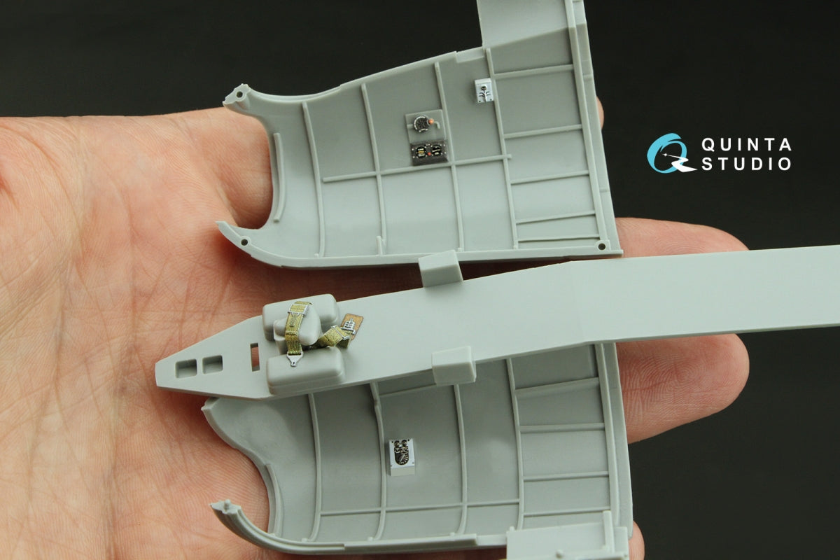 Quinta Studio QD32226 Boeing B-17G Navigator, bombardier, waist and tail gunners compartments. 3D-Printed colored Interior (HK models) 1/32 – immagine 6