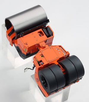 Hasegawa WM02 HITACHI VIBRATORY COMBINED ROLLER ZC50C-5 1/35 – image 4