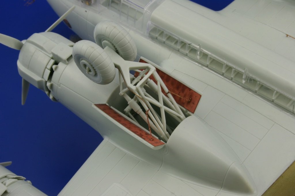 Eduard 72463 Fw 200C Condor exterior 1/72 REVELL – image 4