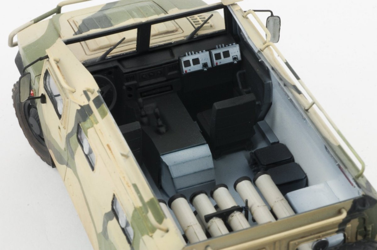 Zvezda 3682 GAZ with AT missile system Kornet D 1/35 – Bild 4