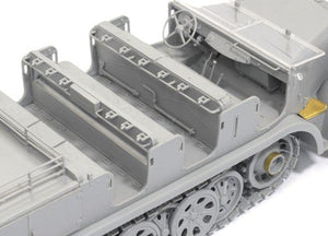 Dragon 6545 Sd.Kfz.7 8t Half-Track Early Production w/Crew 1/35 – image 9
