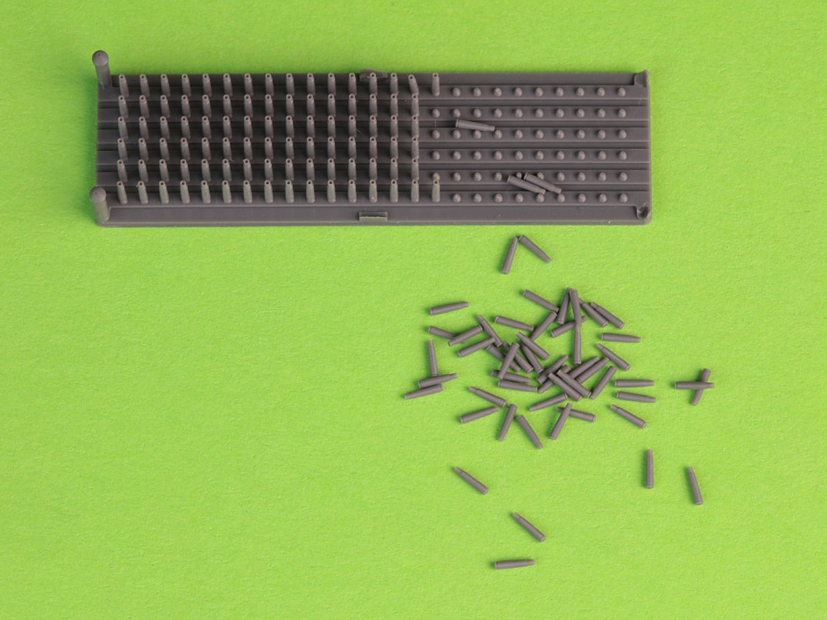Master GM-35-066 Cartridge Belt Connectors and Empty Cases for Browning M2 .50 Cal Rifle (150 pcs. + 150 pcs.) 1/35 – image 4