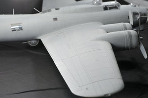 HK Models 01E04 B-17 Flying Fortress F and G 1/32 – Bild 11