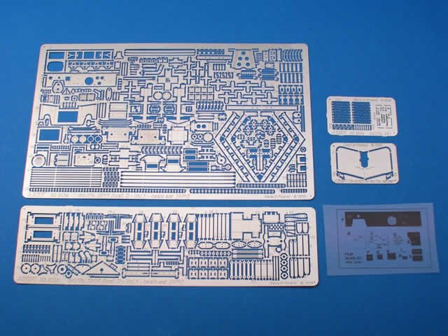 Aber 35203 Véhicule blindé de transport de troupes Sd.Kfz. 251/1 Ausf. D - vol.1 - coffret de base (1/35) 