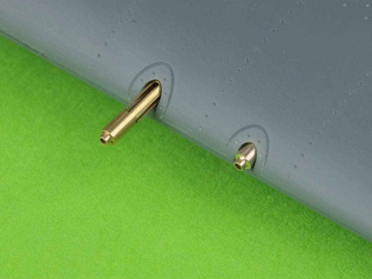 Master AM-48-168 F4F-3 Wildcat EARLY (pre-war) - Browning .50 MGs with oblong radiator holes and early pitot tube 1/48 – Bild 10