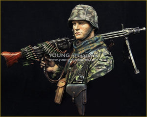 Young Miniatures YM1869 Waffen SS Young Machine Gunner 1944 1/10 – image 2