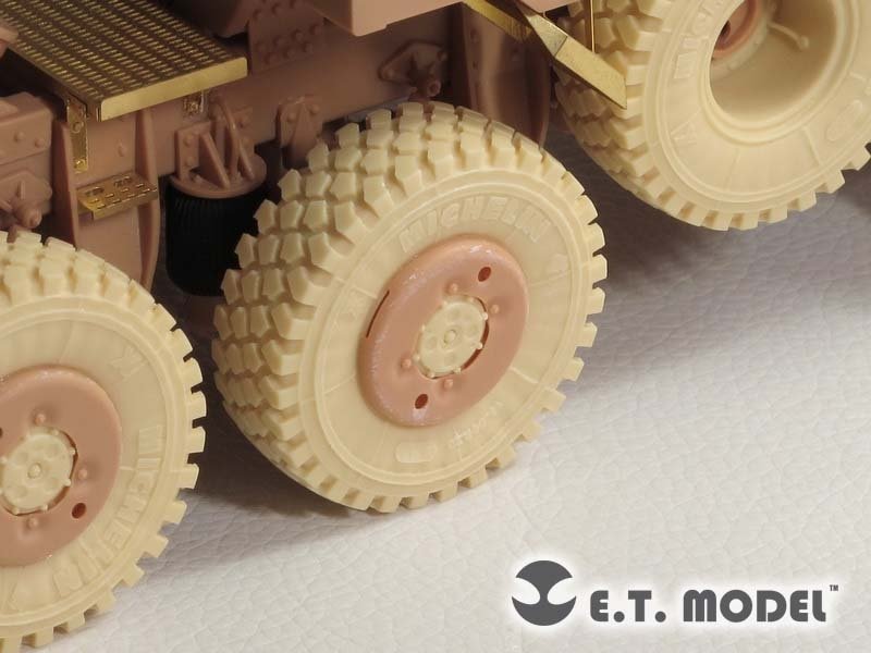 ET Model ER35-041 Modern US M1070 Truck Tractor Weighted Road Wheels For HOBBYBOSS 85502 1/35 – Bild 3