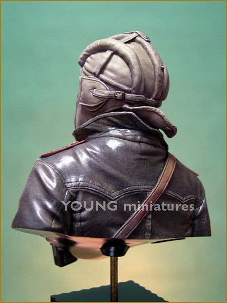 Young Miniatures YM1823 SOVIET TANK COMMANDER 1944 1/10 – zdjęcie 8