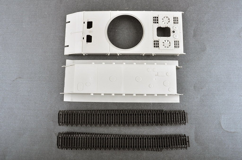 Trumpeter 09585 E-100 Flakpanzer avec Flak 40 de 12,8 cm au 1/35 – image 7