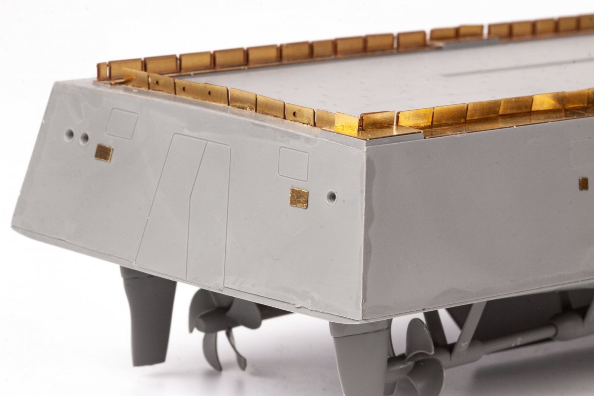 Eduard 53288 USS DDG-1000 Zumwalt SNOWMAN MODELS, TAKOM 1/350 – image 11