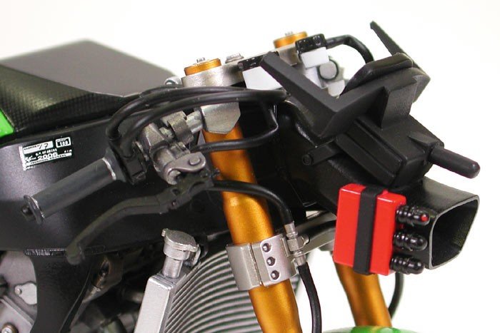 Tamiya 14109 Kawasaki Ninja ZX-RR 1/12 – image 3