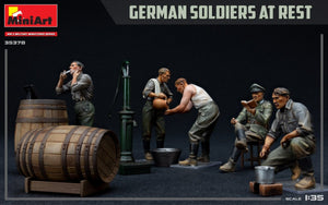 MiniArt 35378 GERMAN SOLDIERS AT REST. SPECIAL EDITION 1/35 – Bild 2