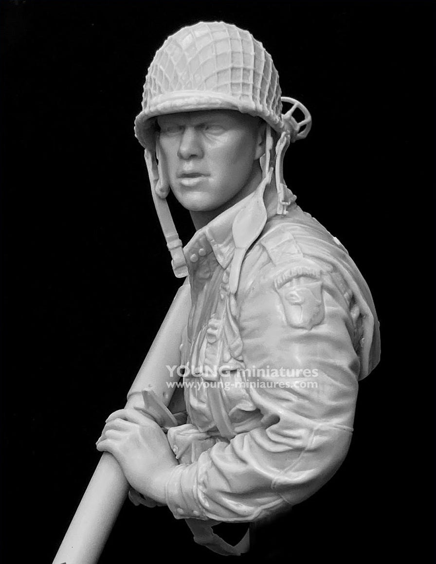 Young Miniatures YM1899 Paratrooper - 101st Airborne - Carentan 1944 1/10