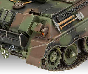 Revell 03353 Raketenjagdpanzer Jaguar 1 1/72 – image 3