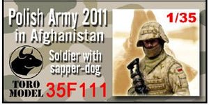 ToRo Model 35F111 PKW Afghanistan - Sapper Dog with Guide / Polish Army in Afghanistan - Soldier with sapper-dog figurine with decals 1/35 – image 2