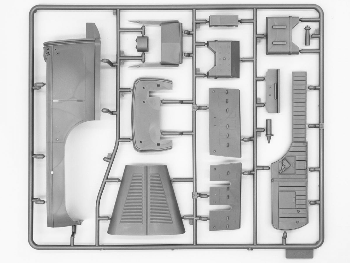 ICM 24024 Type G4 with MG 34 and German Staff Personnel 1/24 – Bild 6