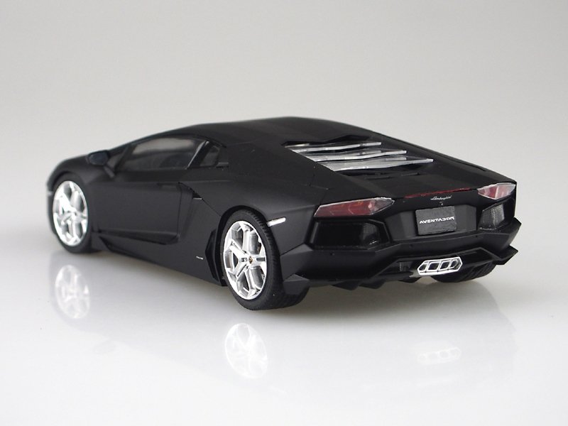 Aoshima 02738 Lamborghini Aventador LP700-4 Matte Black 1/24 – immagine 5