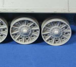 Panzer Art RE35-171 UZTM type wheels for T-34 1/35 – image 4