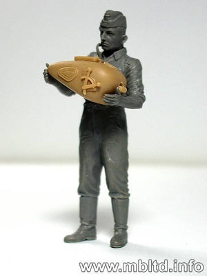 Master Box 3560 German motorcycle repair team (1/35) – image 4