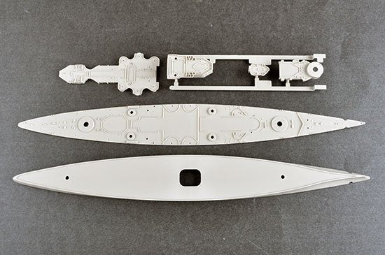 Trumpeter 06737 German Scharnhorst Battleship 1/700 – image 5