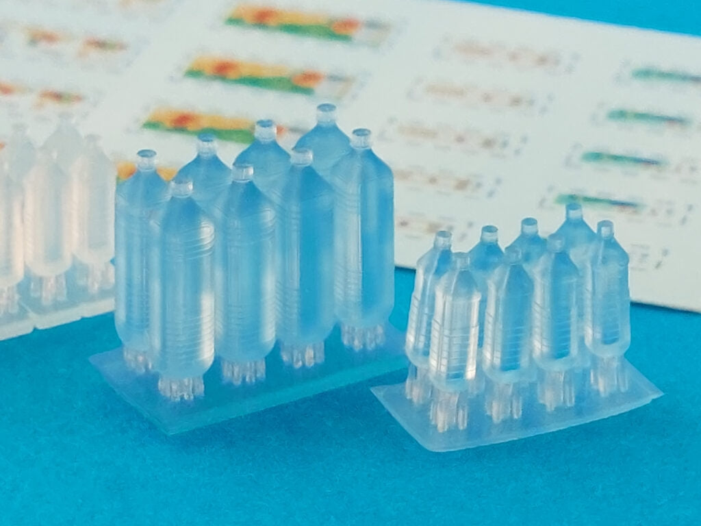 Point of no Return 3524050 Plastic Bottle (type I, Blue and Clear) 1/35 – image 5