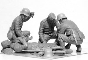 ICM 35620 WWII German Military Medical Personnel 1/35 – image 6