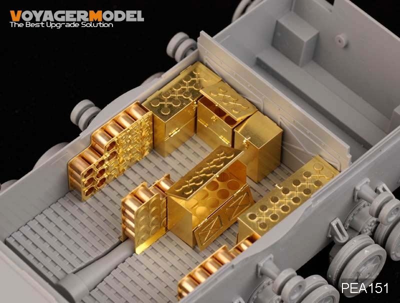 Voyager Model PEA151 WWII German Pz.Sfl.Ivb 10.5cm le.FH.18/1 Ammunition Stowage (For DRAGON 6475) 1/35 – image 2