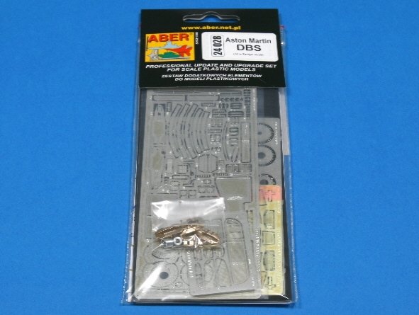 Aber 24028 Aston Martin DBS 1/24 – obrázek 3