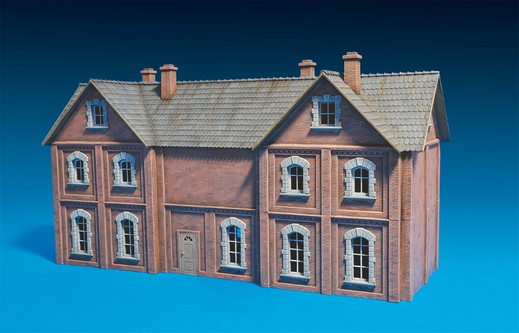 MiniArt 72030 CITY HOUSE 1/72 – image 2