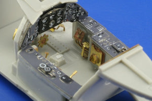 Eduard SS238 Wyvern S.4 1/72 TRUMPETER – zdjęcie 2