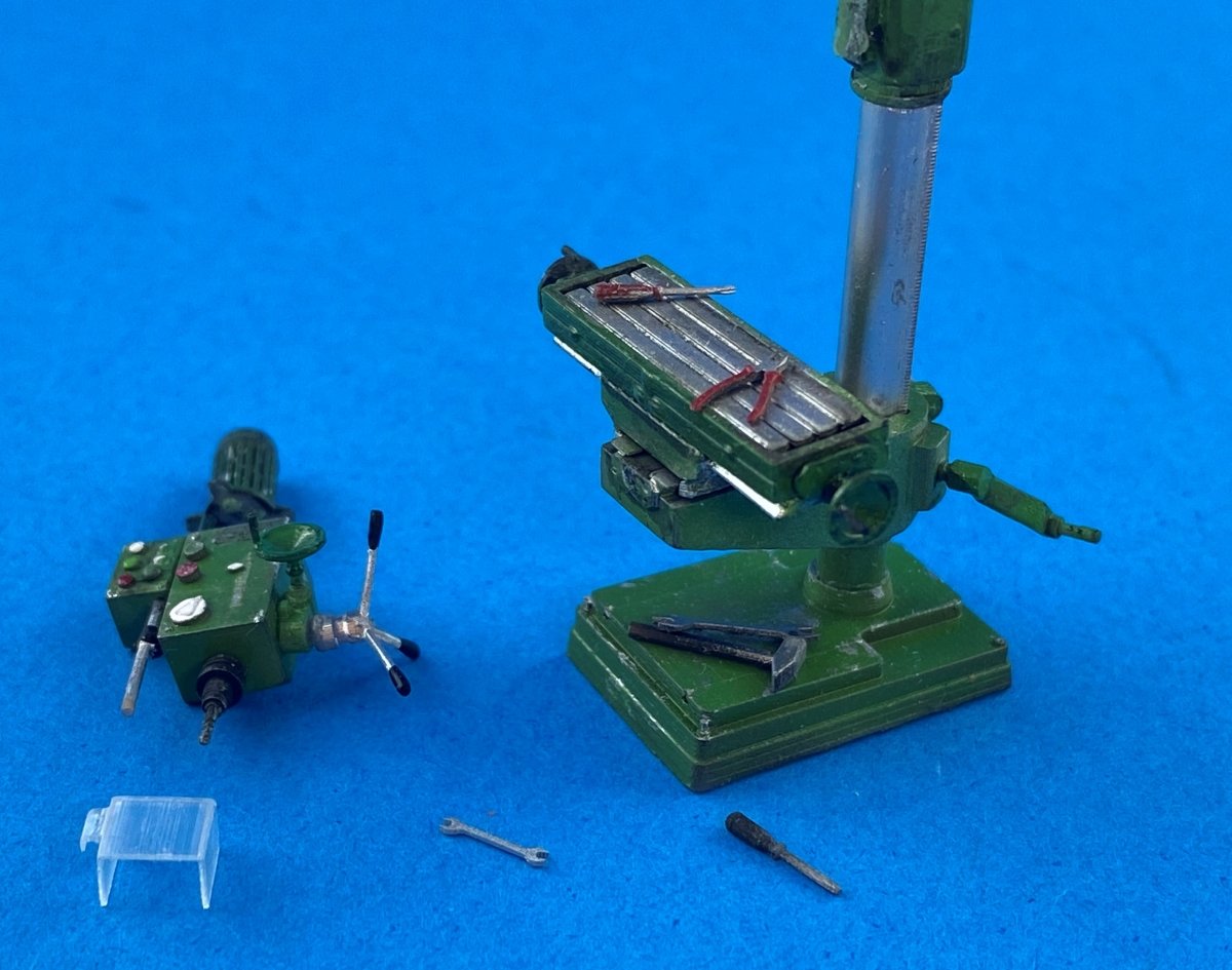 Point of no Return 3522001 Pillar Drill 1/35 – obrázek 7