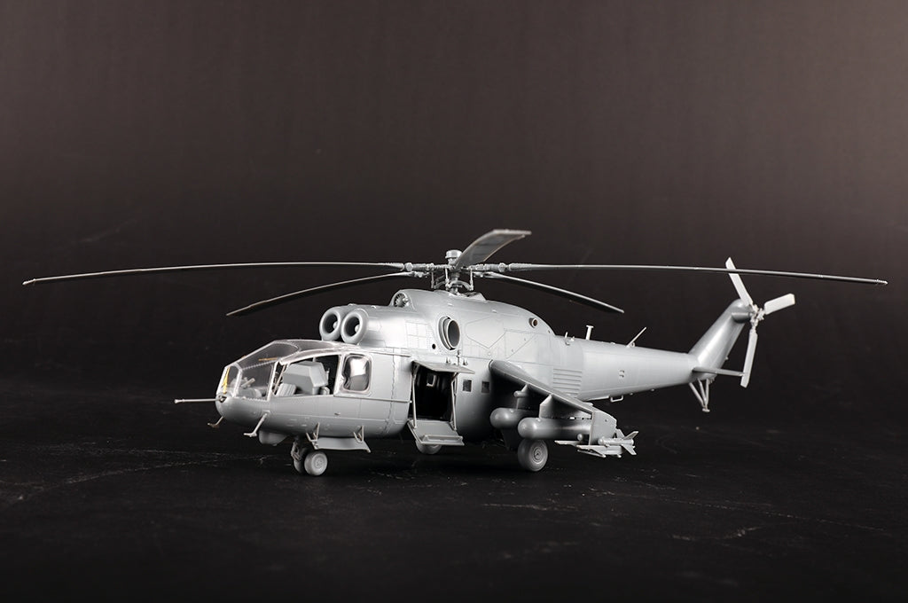 Trumpeter 05828 Mi-24A Hind-B 1/48 – imagen 15