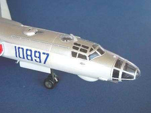 Trumpeter 01612 Tu-16K-26 G/Chinese H-6 1/72 – obrázek 6
