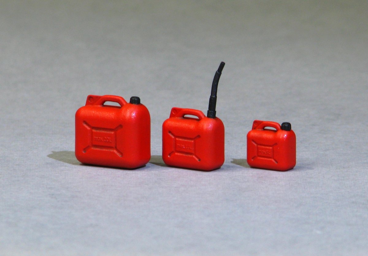 EUREKA XXL E-042 Plastic Jerry Can 5, 10 and 20 L 1/35 – imagen 3