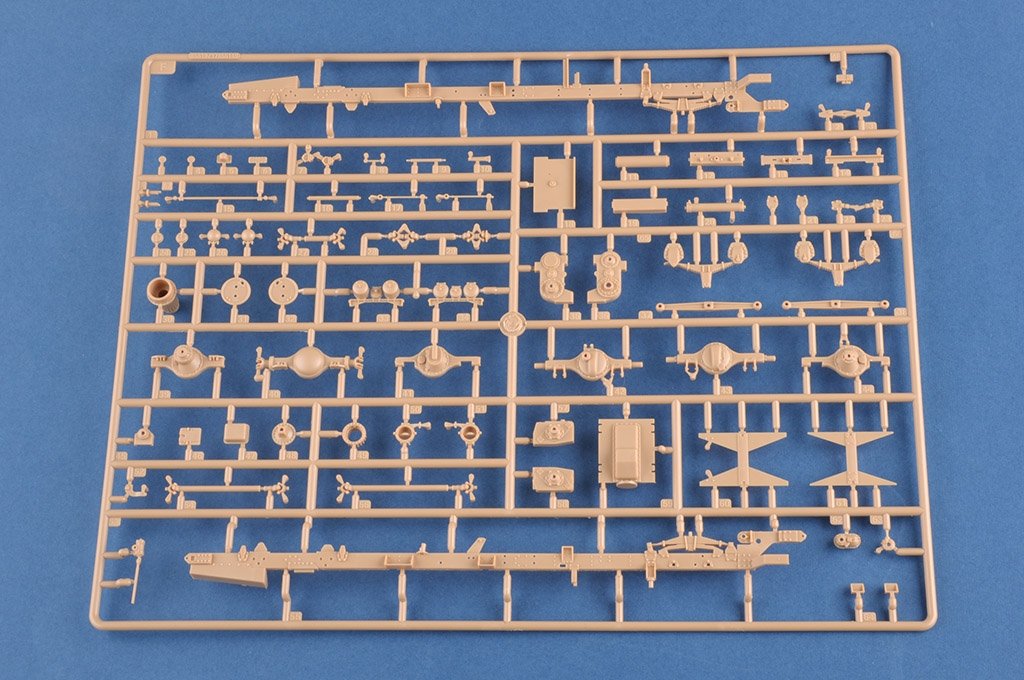 Hobby Boss 85524 M911 C-HET w/ Talbert 64T Trailer 1/35 – image 8