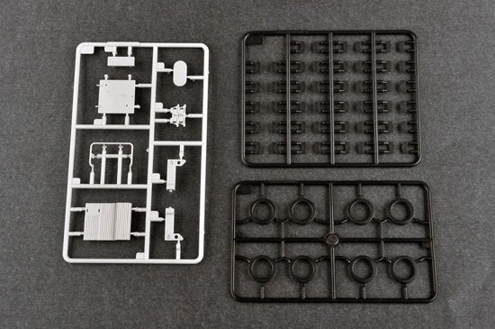 Trumpeter 01047 M270/A1 Multiple Launch Rocket System Finland/Netherlands 1/35 – Bild 12