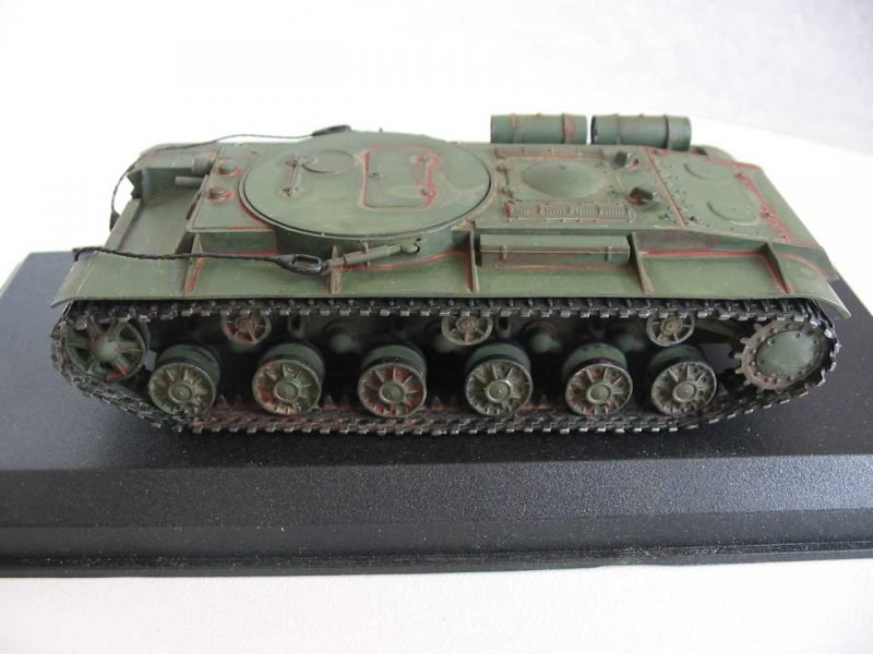 PST 72038 Armored Tow Tractor KV-T 1/72 – Bild 6