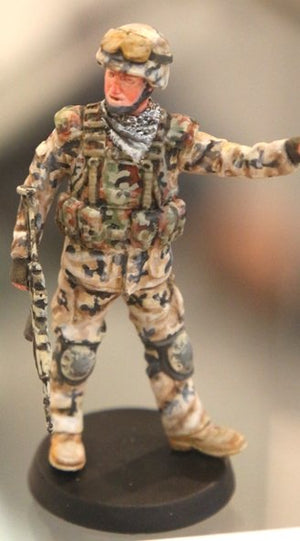 ToRo Modèle 35F102 PKW Afghanistan - Un membre d&amp;#39;équipage Rosomak / Armée polonaise en Afghanistan - Figurine avec décalcomanies à l&amp;#39;échelle 1/35 – image 3