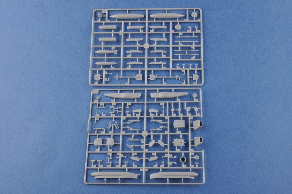 Hobby Boss 81735 Hawk T MK.100/102 – Bild 7