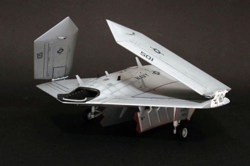 Freedom 18001 US Navy UCAS X-47B 1/48 – image 7