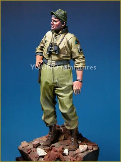 Young Miniatures YM9002 US TANK CREW WWII 90mm – obrázek 5