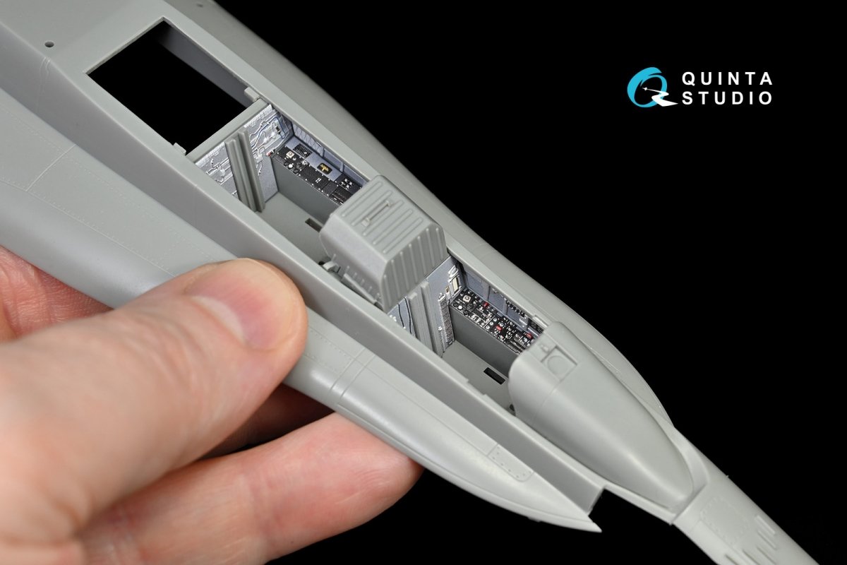 Quinta Studio QD48145 F/A-18B 3D-Printed &amp;amp; colored Interior on decal paper (for Kinetic kit) 1/48 – Bild 8
