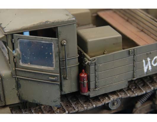 Trumpeter 01573 Voroshilovets Tractor 1/35 – image 5
