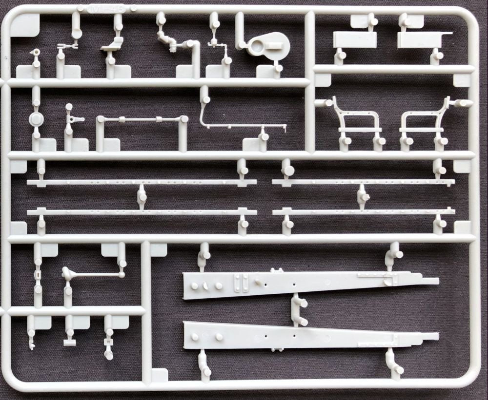 Thunder Model 35400 Russian ChTZ S60 Stalinetz 1/35 – image 10
